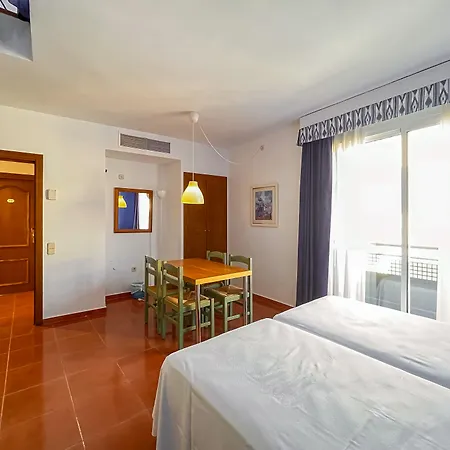 Rvhotels Mar De Tossa 3* 또사데마르