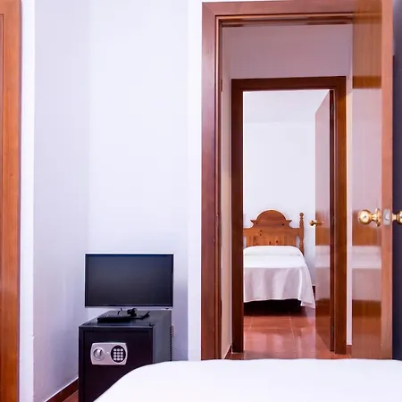 Rvhotels Mar De Tossa 호텔 또사데마르