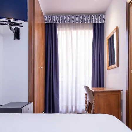 فندق Rvhotels Mar De Tossa 3*