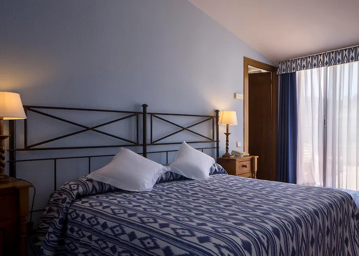 Rvhotels Mar De Tossa Отель Тосса-де-Мар